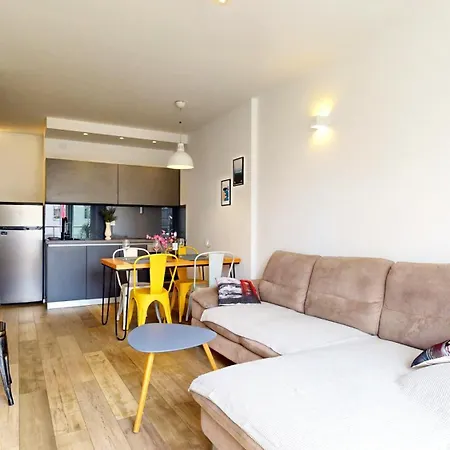 Airy And Modern Mon Cheri Апартаменты